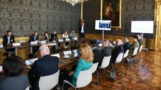 Gruppenbild der ersten ExpertInnenplattform 2023.